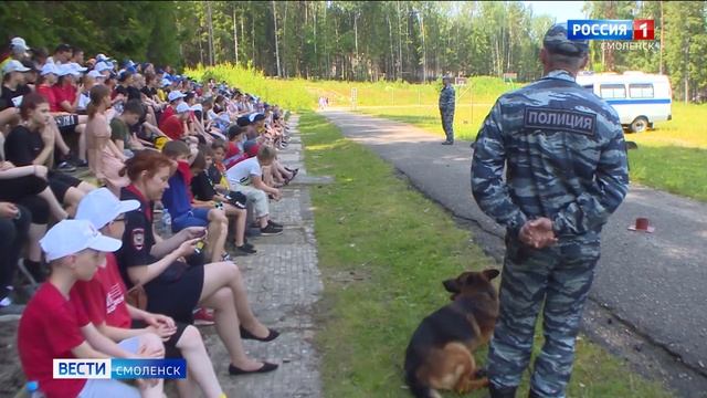Участники смены «Патриот» встретились со смоленскими правоохранителями