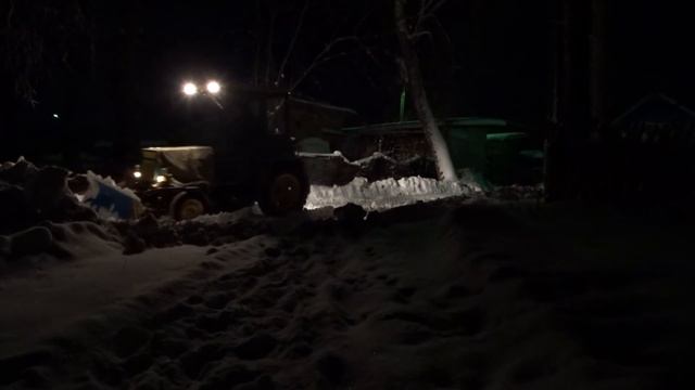 Мой самодельный трактор.Уборка снега днём и ночью. смотреть онлайн