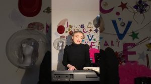 Scarlett La Queen- "Голоса в раю"