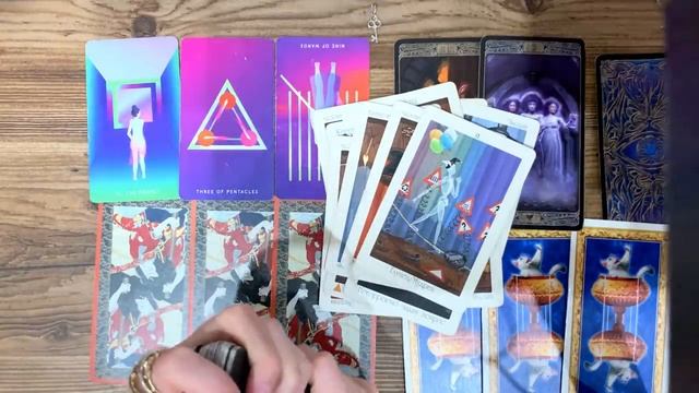 Будете ли Вы вместе? Совместимость. Аналитика на Таро. 24.01.2022 mp4 смотреть онлайн