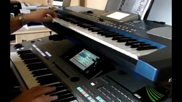 Tyros 4 and Korg PA500 смотреть онлайн