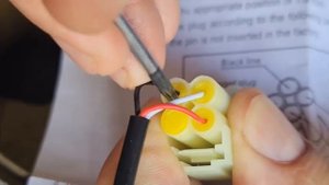 Honda CRF250L Wiring and fitting a gear change indicator