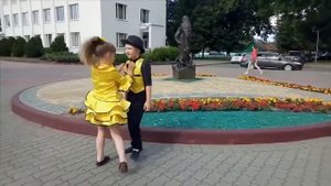 Танец "Как много девушек хороших"