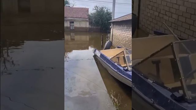 У Херсоні вода зійшла приблизно на 1,5 метра смотреть онлайн