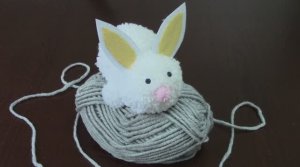 Заяц поделка из шерсти. Простая поделка в школу или детский сад. Игрушка . Поделка  своими руками.