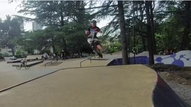 ВЛОГ #2 | ТРЮКИ НА САМОКАТЕ | МАЙ 2023? смотреть онлайн