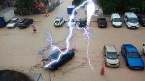 Наводнение в Новороссийске второй день 04 06 2016 затопило город сильные ливни гроза потоп