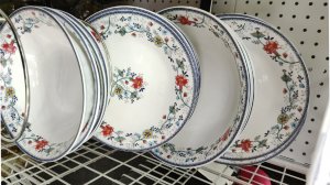 Какая красота в Галамарте по скидкам. Много посуды. Тарелки, кружки, кастрюли. Какие сейчас цены? Об