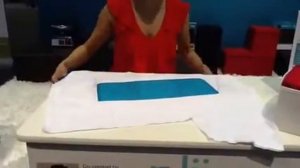 Как складывать футболки