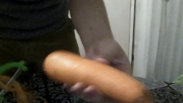 Как я быстро чищу морковку для заморозки на зиму... смотреть онлайн