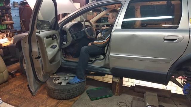 Вольво V 70 XC запуск без глушителя смотреть онлайн