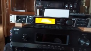 Behringer Ultra Curve Pro DEQ 2496 Multi FX Signal Processor Looking @ Spectrum Analyzer