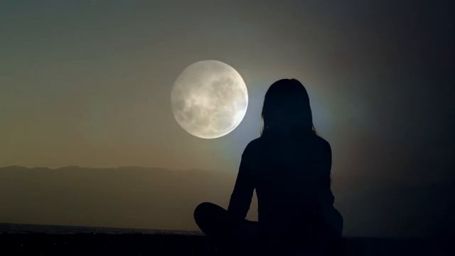 Солнце и Луна. Техники использования Лунной и Солнечной энергии. смотреть онлайн