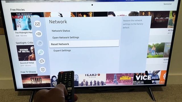 Samsung Smart TV: How to Reset WiFi Internet Network (Disconnect or Logout) смотреть онлайн