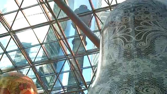 выставка"гигантских матрёшек".MP4 смотреть онлайн