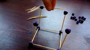 Как сделать дом из зубочисток и пластилина