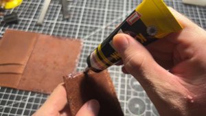 Изготовление Картхолдера из кожи. Ручная работа.