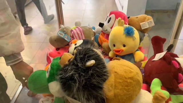 КАК ВЫТАЩИТЬ ИГРУШКУ ИЗ АВТОМАТА?! ПРОВЕРКА ЛАЙФХАКА!?!