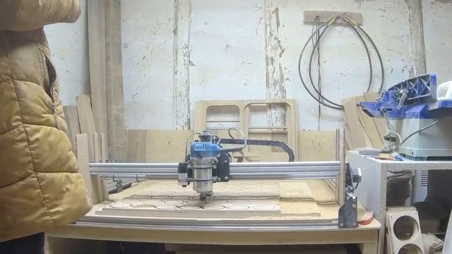 Крышки для свечей. Наш основной заработок на ЧПУ. Станок SAVINSNAME Start. Бизнес на ЧПУ.