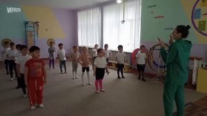 "Хорошее настроение". Комплекс № 13 утренней гимнастики в старшей группе (5-6 лет)