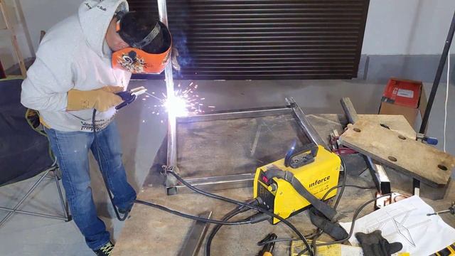 Система хранения колёс в гараже. Обустройство гаража. смотреть онлайн