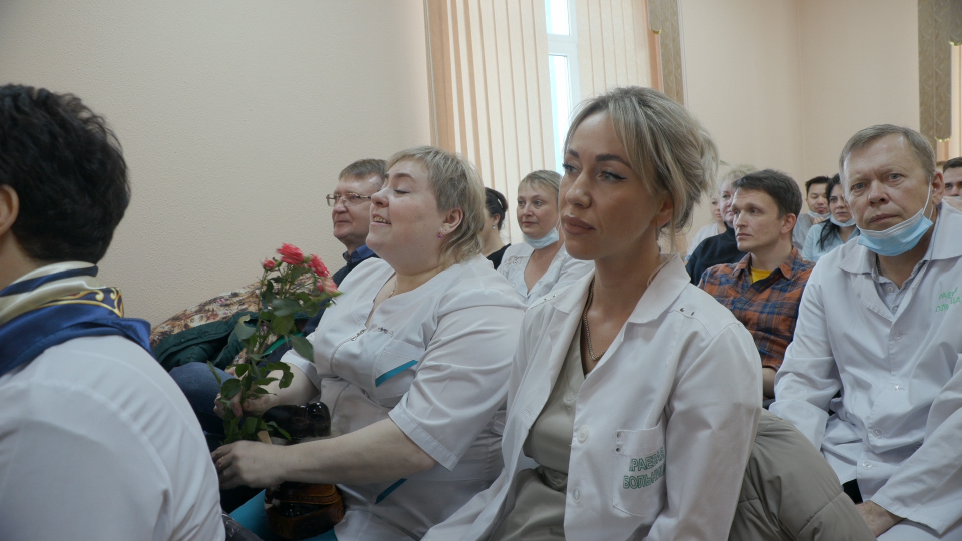 СОХРАНЯЮТ ЭСТЕТИКУ ЛИЦА