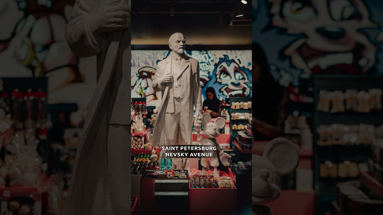 Interesting places and people #streetstylephotography #streetphotography #shorts смотреть онлайн