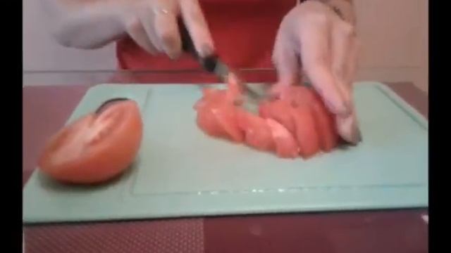 Слоеный салат с кабачками и помидорами.Очень вкусно и полезно. смотреть онлайн