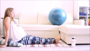 Готовим тело к родам. Простой комплекс упражнений для 3 триместра беременности.