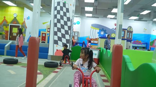 VLOG 1 JAM !! SAMANTHA MAIN PLAYGROUND SEHARIAN BARENG ANGELINA & NICHOLE 😍 смотреть онлайн