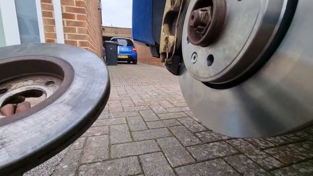 #27 - Warped front discs on RS Twingo 133 смотреть онлайн