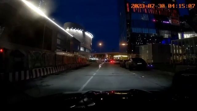 Украинский беспилотник атаковал башню «Москва-сити». Видео очевидцев