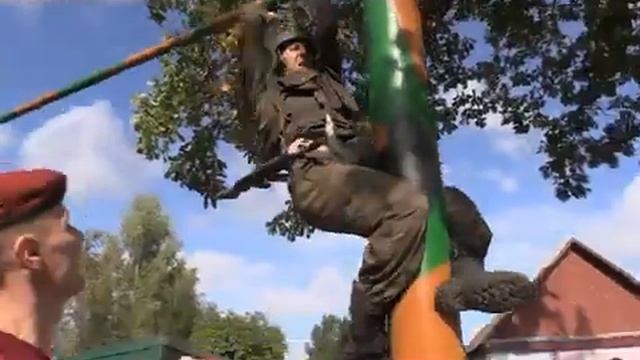 Сотрудник ОСН УФСИН стал обладателем символа отличия профессионального мастерства - крапового берет смотреть онлайн