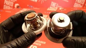 Термостат Dodge Caliber на головке блока цилиндров. Зачем 2 термостата?