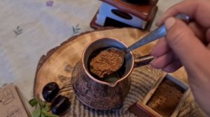 Не выкидывайте косточки от фиников, они вам еще пригодятся!
