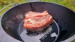 Gegrillte Rinderrippen in der Natur gekocht! Entspannendes Kochen in der Natur. ASMR