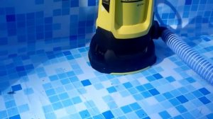 Откачка воды из каркасного бассейна Bestway 457х122 см насосом Karcher SP 2 Flat