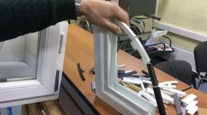 П-образный уплотнитель для стекол и поликарбоната толщиной 6 мм.