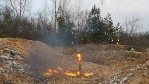 ☢️Бензин + Большая Петарда??? Взрываем Горящую Бумагу в Бензине??? Красивые Взрывы