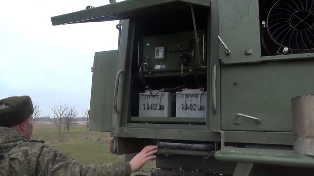 Развертывание мобильного комплекса обработки техники специалистами войск РХБ защиты ЮВО смотреть онлайн