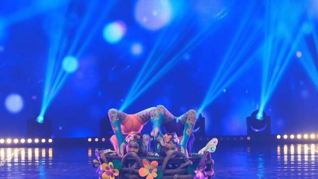 Акробатический дуэт «Анютины глазки» смотреть онлайн