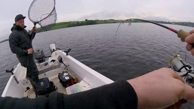 На Рыбалке с Братом, Ловим окуня в отвес, Perch Fishing,Shimano Stella смотреть онлайн