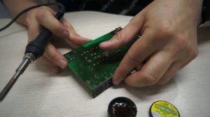 Как при помощи медицинской иголки выпаивать микросборки