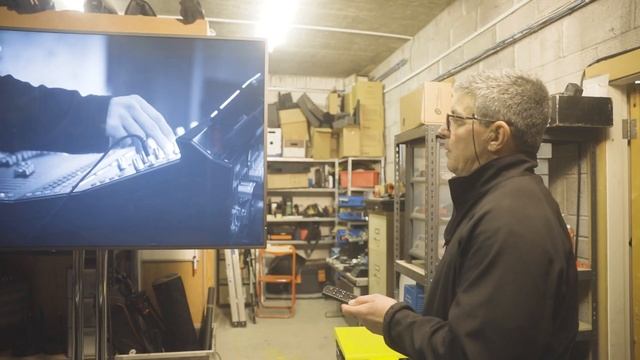 IIyama 75" Prolite Commercial Displays смотреть онлайн