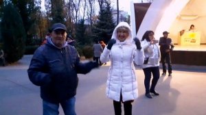 СКАЗОЧНАЯ ЖЕНЩИНА!???/ТАНЦЫ В ПАРКЕ ГОРЬКОГО ХАРЬКОВ ОКТЯБРЬ 2021