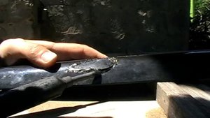 Как отремонтировать дефлектор (мухобойку)