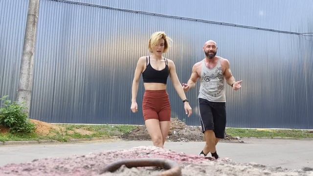 Когда есть всего 5 минут, и надо срочно научиться танцевать.. смотреть онлайн