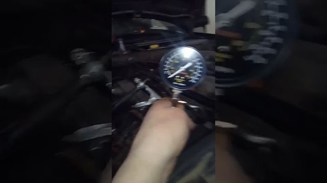 Одна из причин плохого запуска на холодную. Пропадание компрессии в цилиндре ! смотреть онлайн
