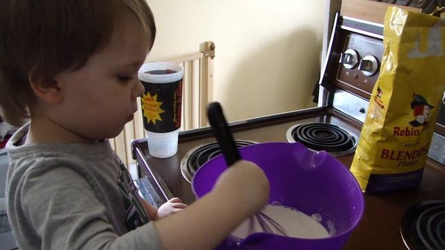 Pashka making crapes смотреть онлайн