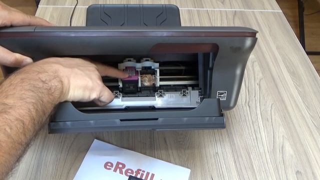 HP DeskJet 1050A Replace Ink Cartridge смотреть онлайн